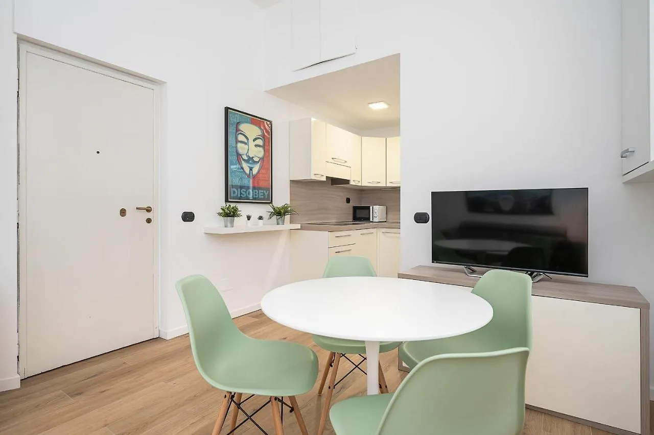 Apartment Hemeras Boutique Homes - Open Space 10Min From The Center Milan